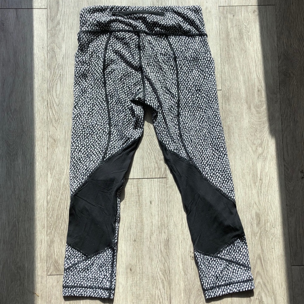 Lululemon leggings - Picture 2 of 2